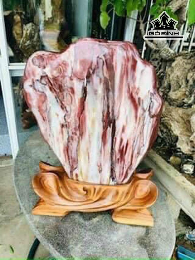 Tác Phẩm Đá Serpentine Cao 67 (cm) 48kg