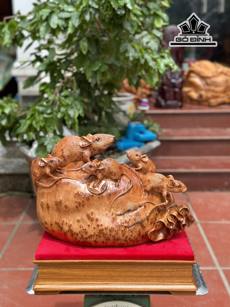 Tượng Gia Đình Chuột Phong Thủy Gỗ Nu Ngọc Am Cao 26 Ngang 41 Sâu 20 (cm)