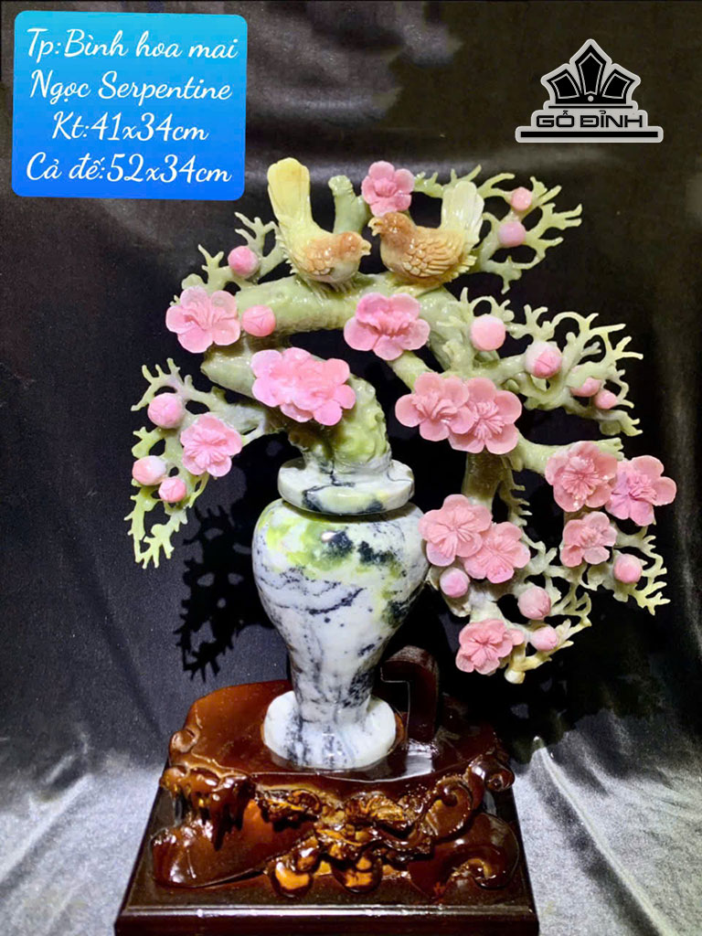 Tác Phẩm Bình Hoa Mai Đá Serpentine Cao 41 Ngang 34 Cả Đế Cao 52 Ngang 34 (cm)