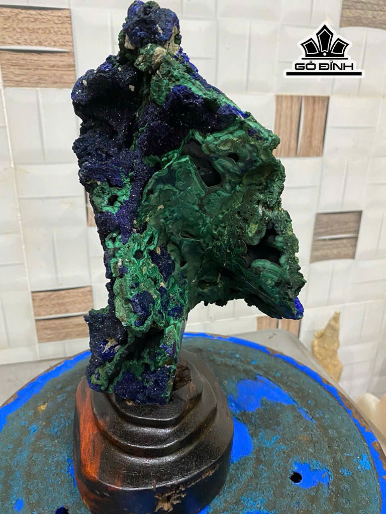 Tác Phẩm Đá Azurite Cao 26 (cm) 2,1kg