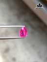 Viên Đá Ruby Hồng Đỏ Cao 7,2 Ngang 5,1 Sâu 3,4 (mm) 1,04cts