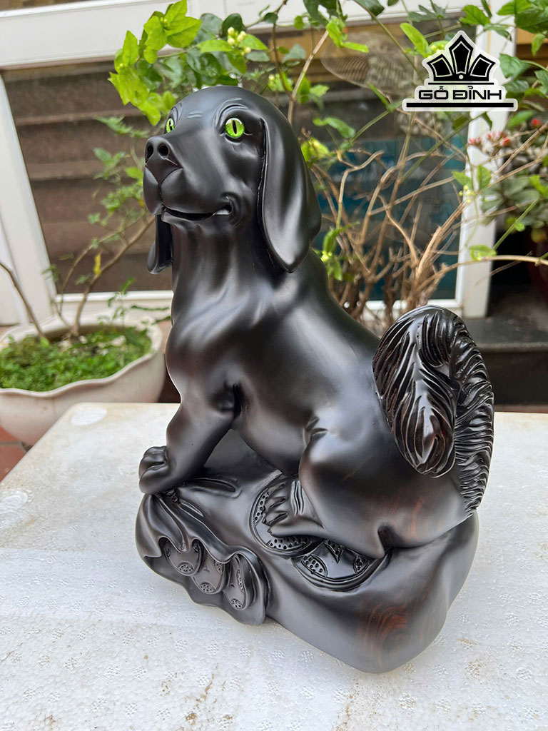 Tượng Chó Gỗ Mun Hoa Cao 30 Ngang 20 Sâu 16 (cm)