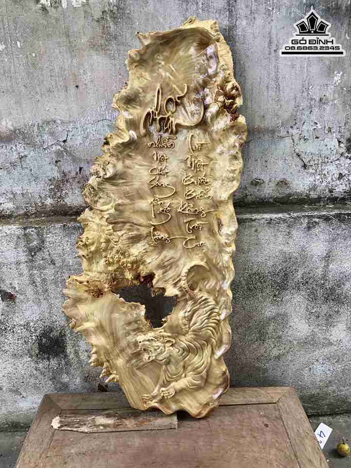 Tranh Chữ Nhẫn gỗ nu nghiến  cao 67 rộng 28 dày 25 (cm)