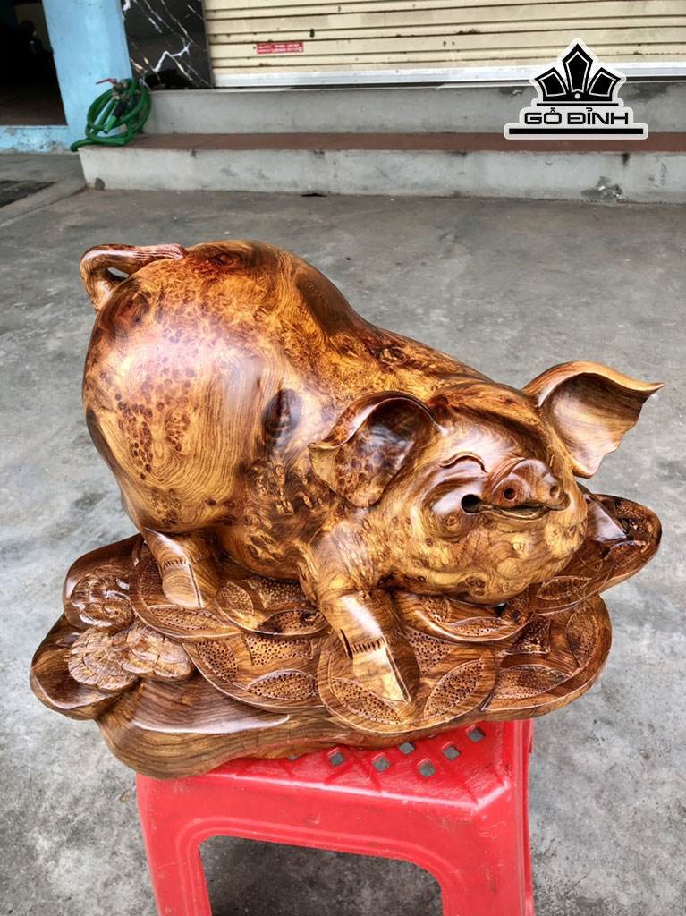 Tượng Heo Gỗ Nu Hương Cao 28 Ngang 36 Sâu 27 (cm)