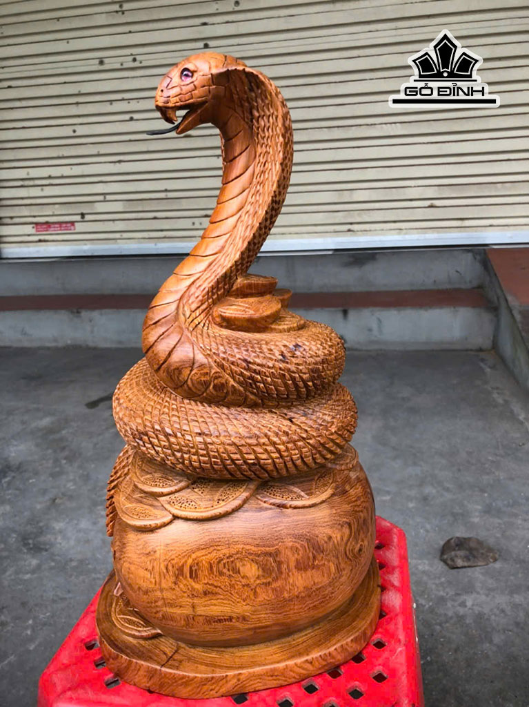 Tượng Rắn Phong Thủy Gỗ Hương Cao 37 Ngang 17 Sâu 20 (cm)