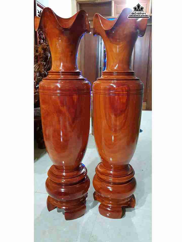 Cặp Lục Bình gỗ sơn huyết  cao 1m39.5 đường kính 36 (cm)