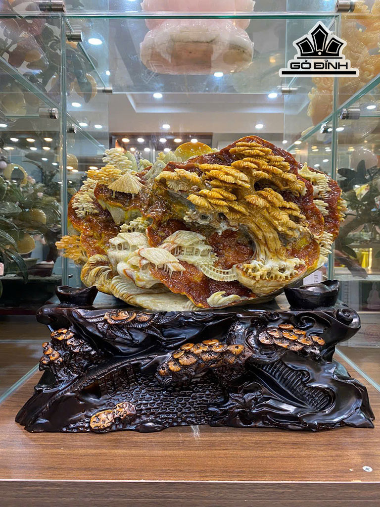 Tác Phẩm Sơn Thủy Hữu Tình Đá Serpentine Cao 39 Ngang 23 Sâu 15 (cm) Kích Thước Cả Đế 42x39 (cm)