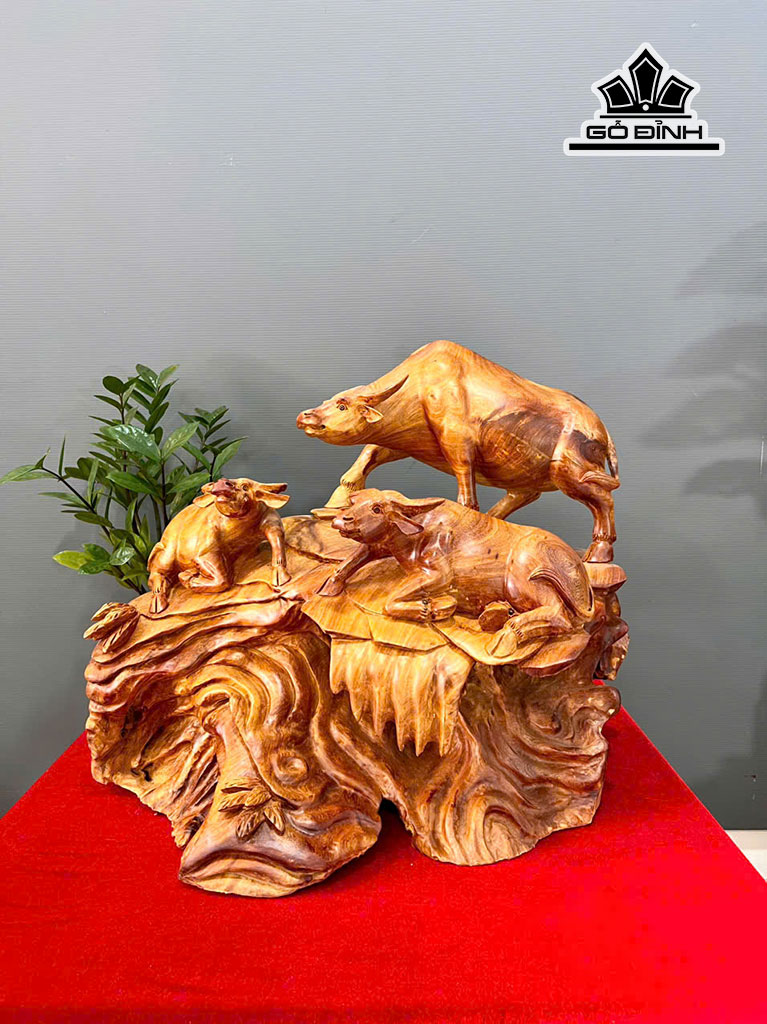 Tượng Gia Đình Trâu Gỗ Hương Cao 47 Ngang 56 Sâu 40 (cm)
