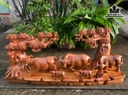Tượng Gia Đình Trâu Gỗ Ngọc Am Cao 40 Ngang 97 Sâu 26 (cm)