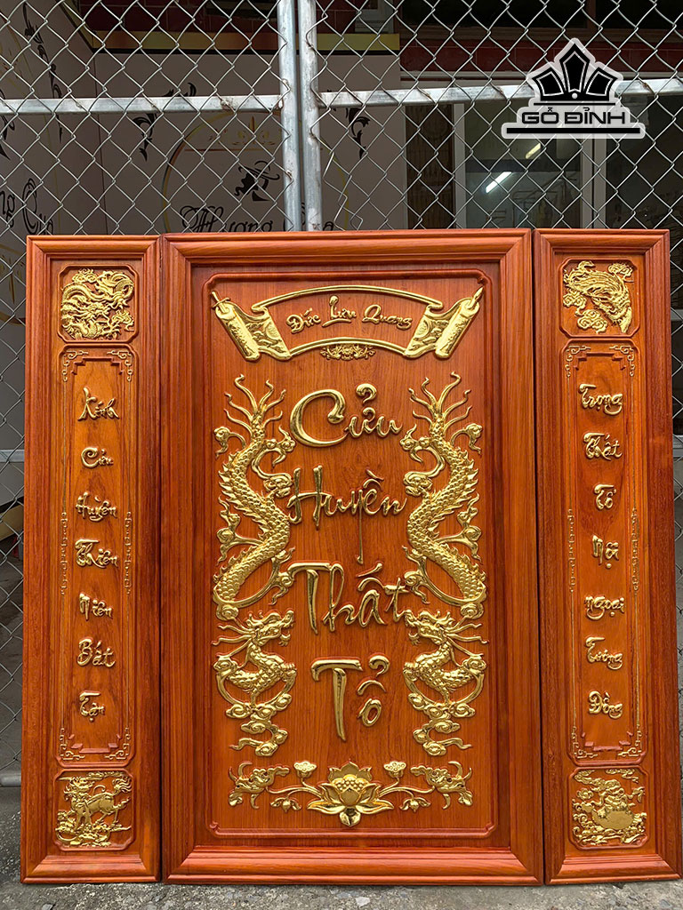 Cửu Huyền Thất Tổ Gỗ Hương Đỏ Kích Thước 108x108 (cm)