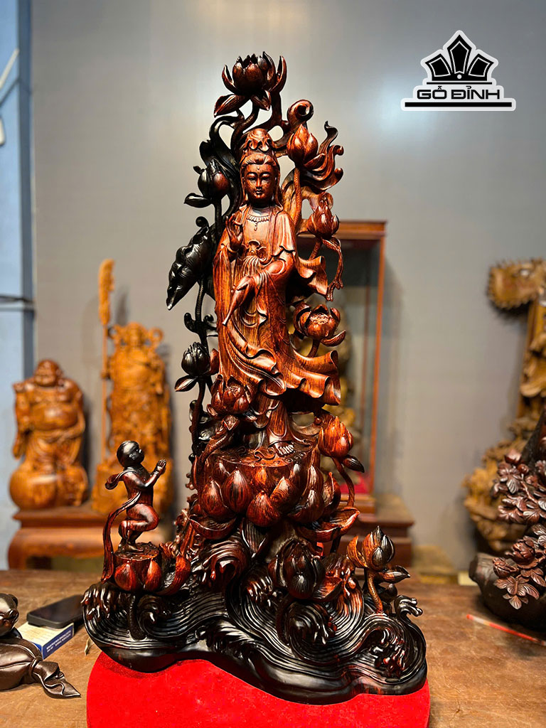 Tượng Phật Bà Quan Âm Gỗ Trắc Cao 92 Ngang 51 Sâu 28 (cm)