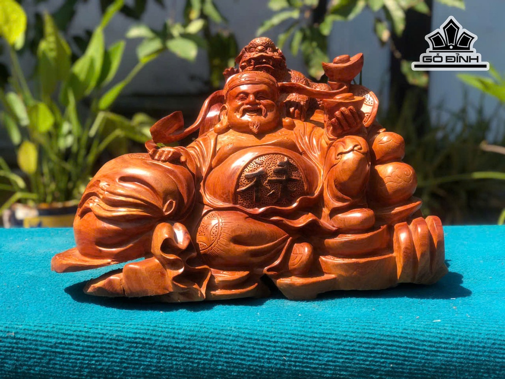 Tượng Thần Tài Gỗ Hương Cao 30 Ngang 45 Sâu 26 (cm)