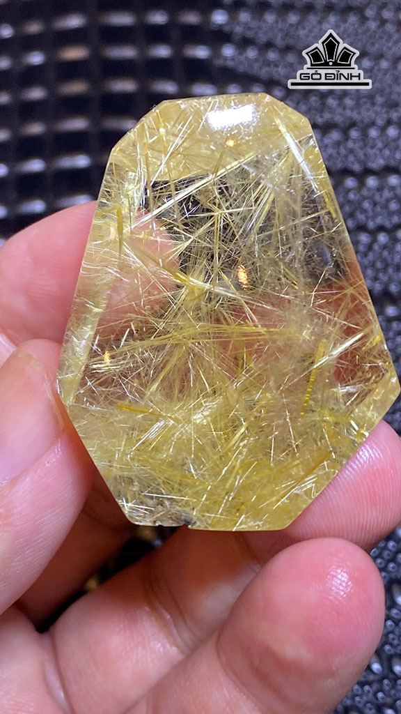 Mặt Trơn Hoa Thị Đá Thạch Anh Tóc Vàng Cao 43,9 Ngang 34,9 Sâu 15,8 (mm) 35gr