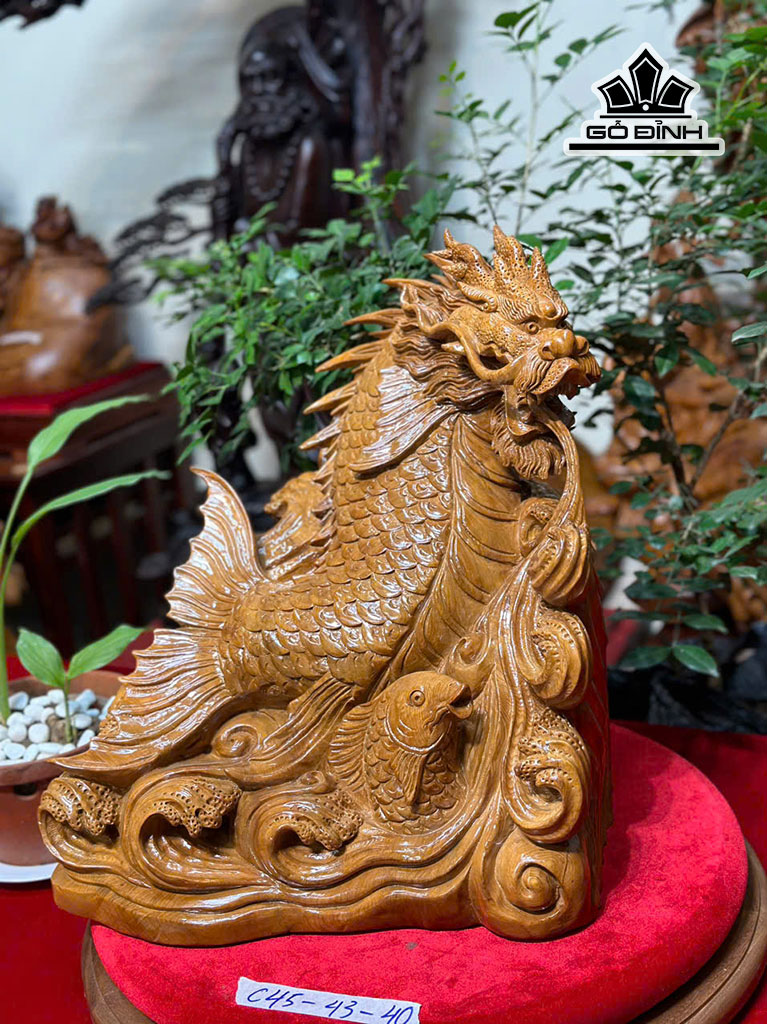 Tượng Cá Chép Hóa Rồng Gỗ Ngọc Am Cao 45 Ngang 43 Sâu 40 (cm)