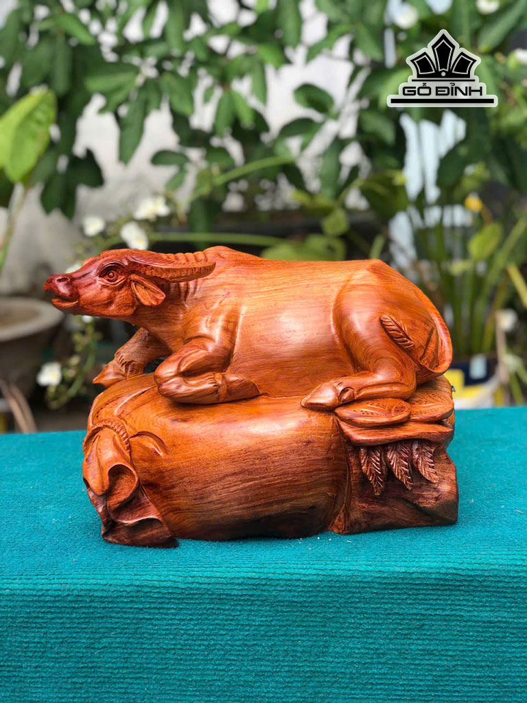 Tượng Trâu Gỗ Hương Cao 25 Ngang 32 Sâu 20 (cm)
