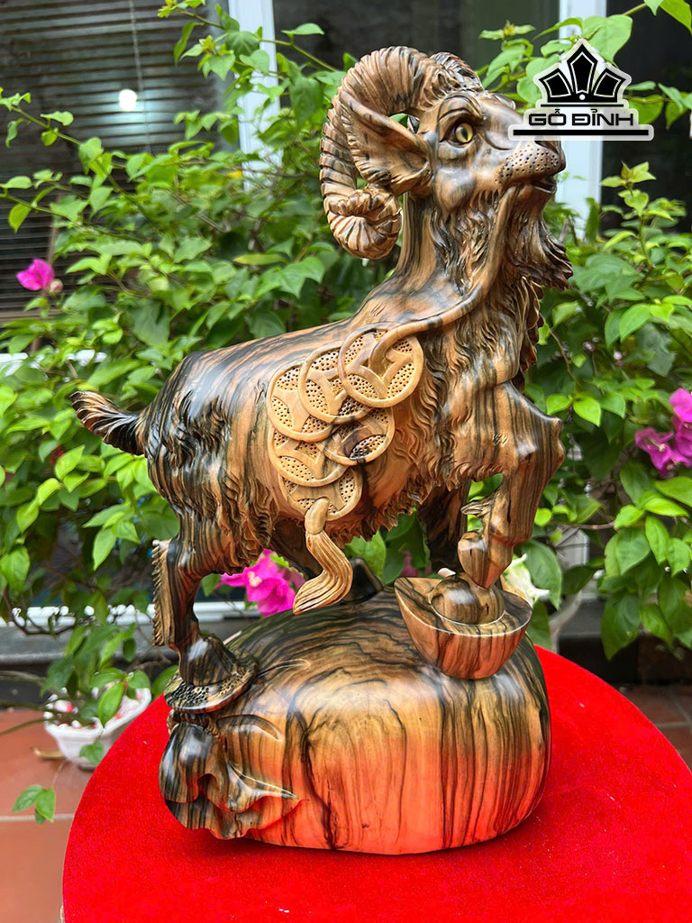 Tượng Dê Phong Thủy Gỗ Mun Hoa Cao 42 Ngang 26 Sâu 12 (cm)