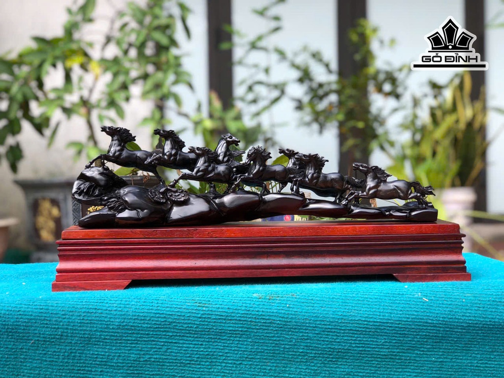 Tượng Bát Mã Gỗ Mun Sừng Cao Cả Kỷ 24 Riêng Kỷ Cao 9 Ngang 55 Sâu 12 (cm)