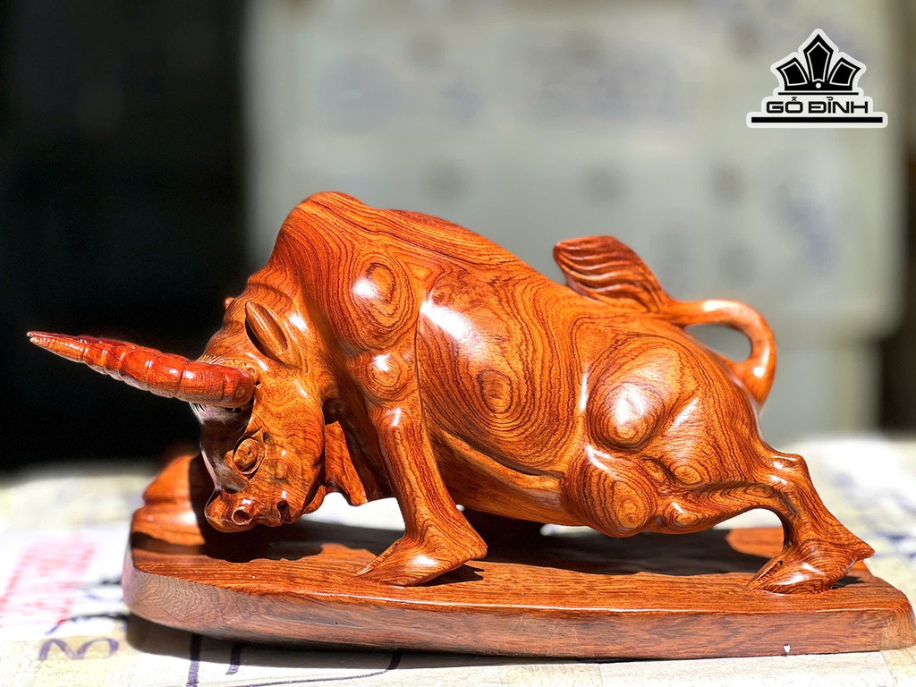 Tượng Bò Tót Gỗ Hương Cao 23 Ngang 40 Sâu 16 (cm)