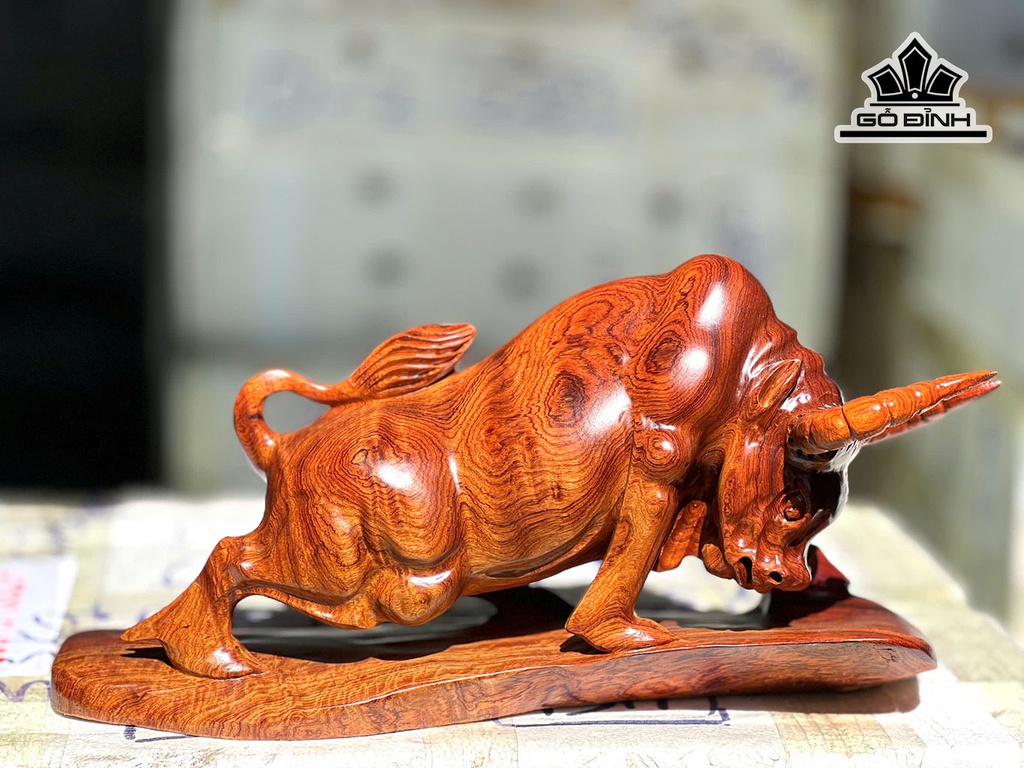 Tượng Bò Tót Gỗ Hương Cao 24 Ngang 47 Sâu 16 (cm)