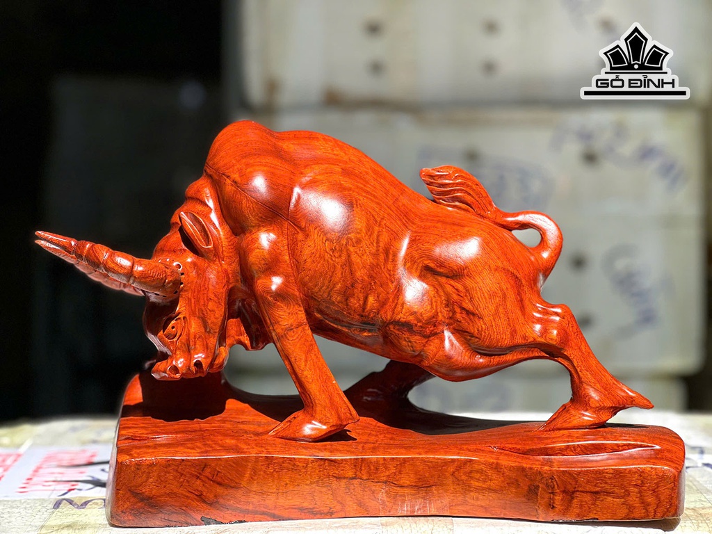 Tượng Bò Tót Gỗ Hương Cao 28 Ngang 40 Sâu 17 (cm)