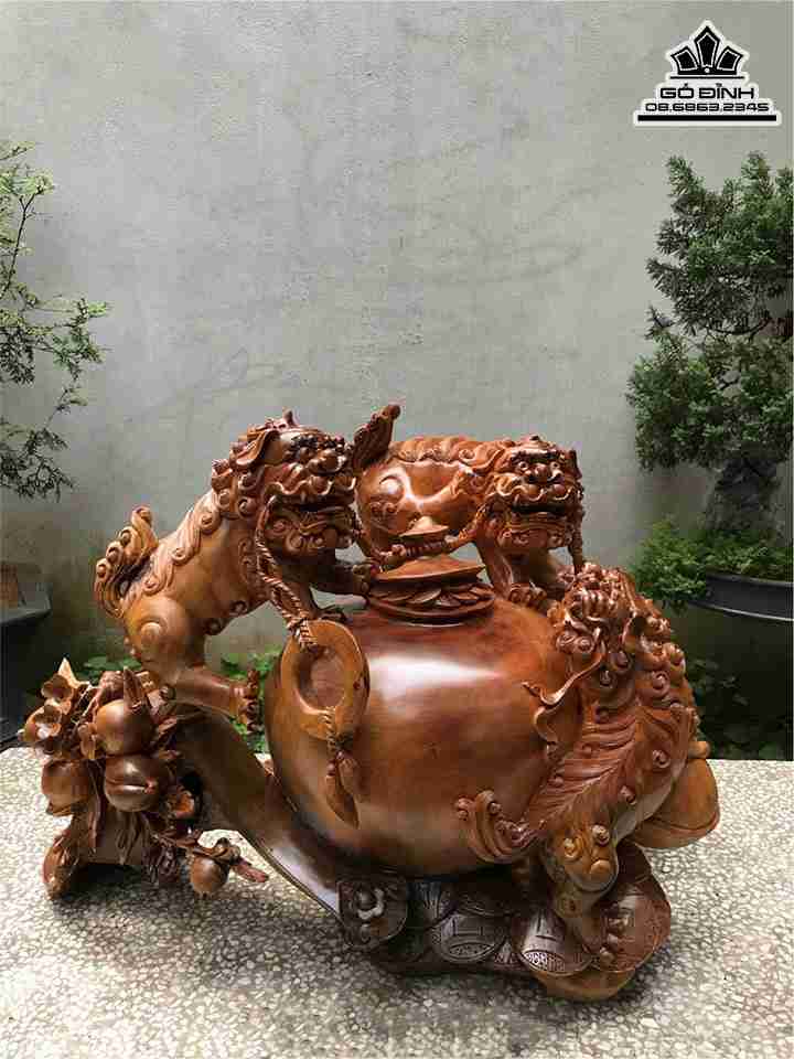 Tượng Tam Lân Chấn Lộc gỗ bách xanh  cao 56 rộng 70 dày 43 (cm)