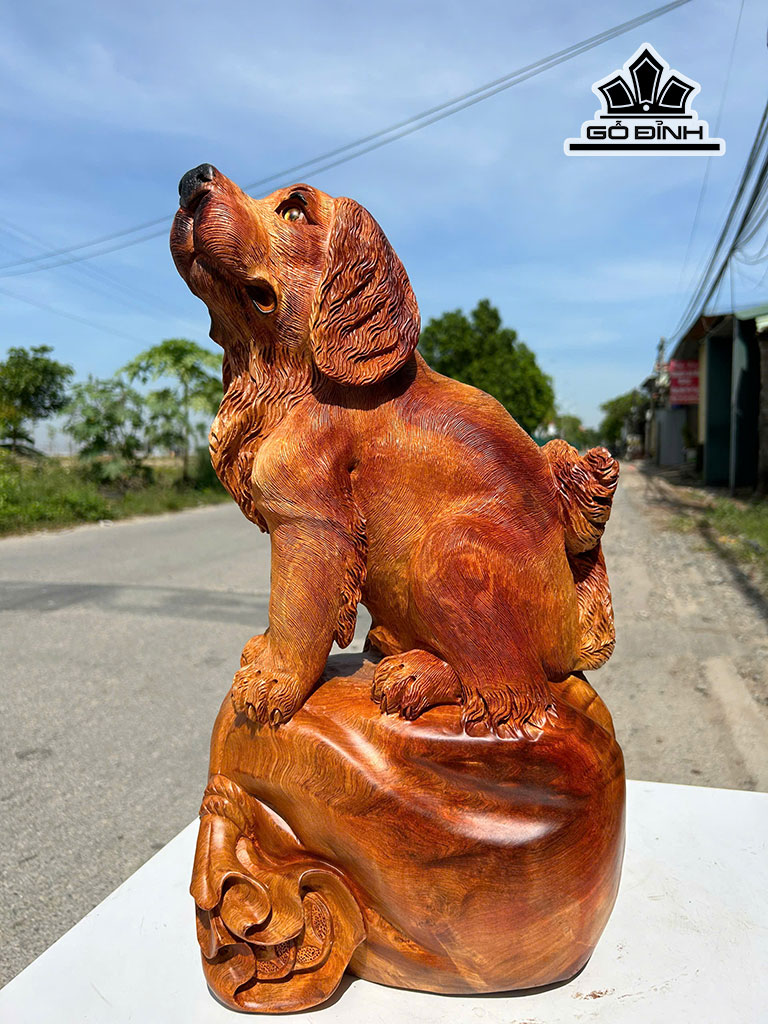 Tượng Chó Gỗ Hương Cao 48 Ngang 27 Sâu 19 (cm)