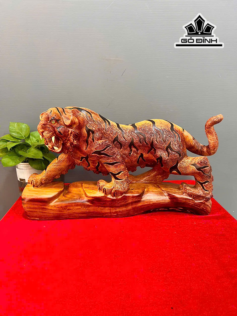 Tượng Hổ Phong Thủy Gỗ Hương Cao 32 Ngang 55 Sâu 13 (cm)