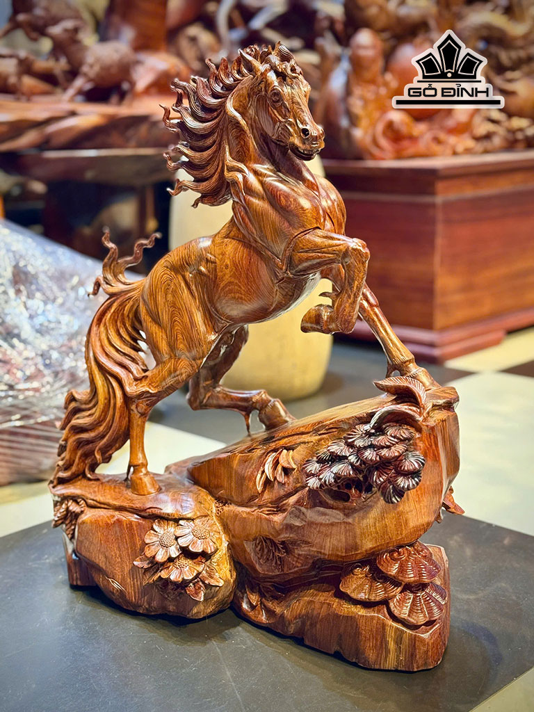 Tượng Ngựa Phong Thủy (Nhất Mã Phi Thiên) Gỗ Cẩm Cao 57 Ngang 47 Sâu 22 (cm)