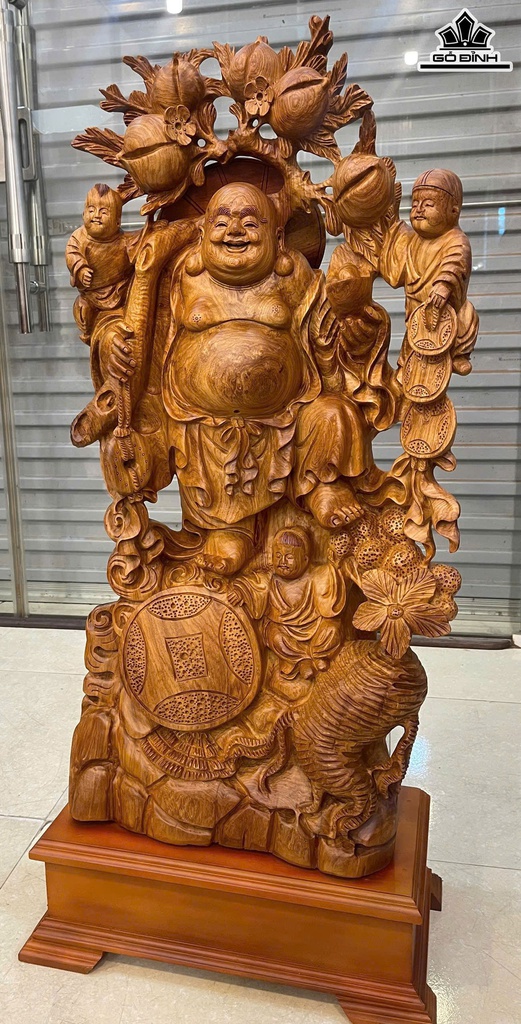 Tượng Phật Di Lặc Tam Phúc Vác Đào Gỗ Hương Cao Cả Kỷ 102 Ngang 45 Sâu 20 (cm) - Kỷ Cao 15 (cm)