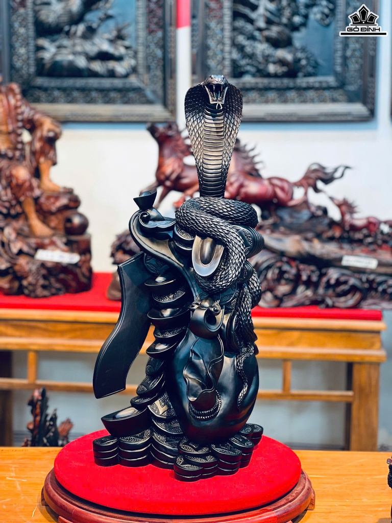 Tượng Rắn Phong Thủy Gỗ Mun Cao 62 Ngang 29 Sâu 23 (cm)