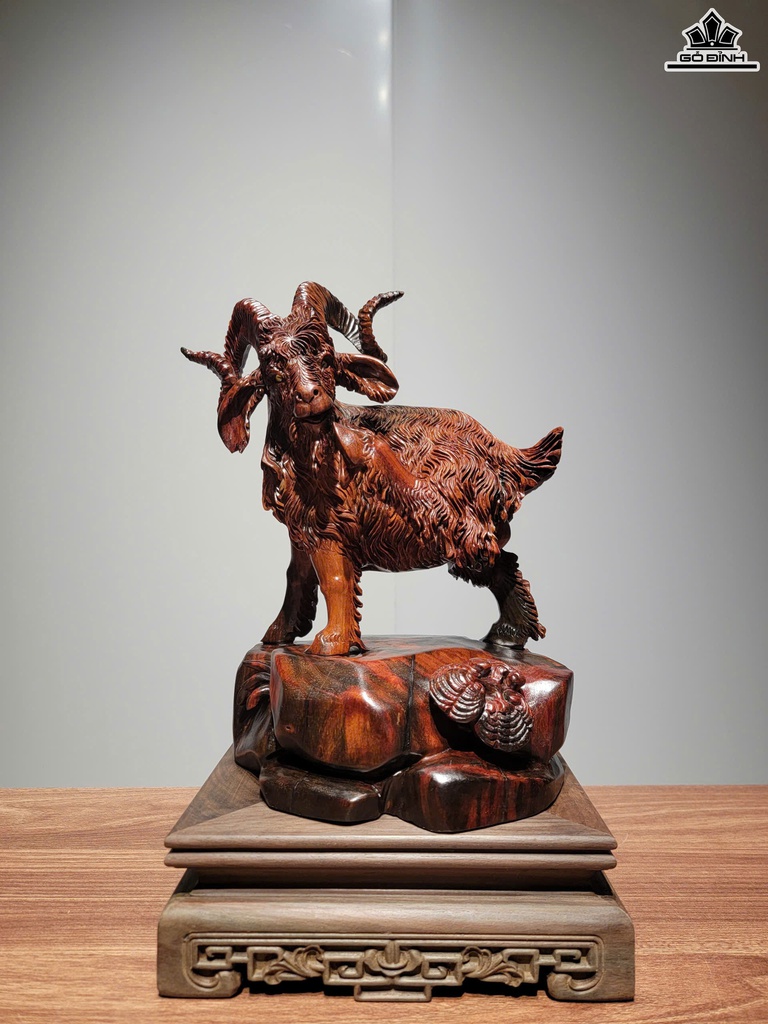 Tượng Nhất Dương Khai Thái Gỗ Trắc Cao 27 Ngang 20 Sâu 16 (cm)