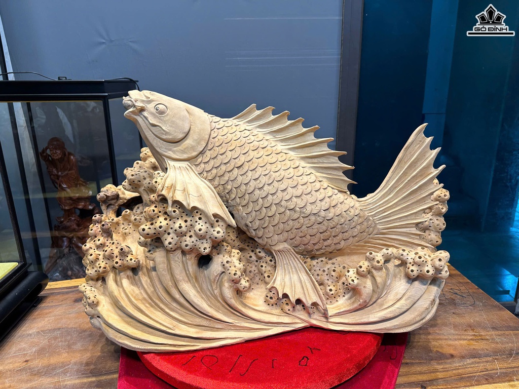 Tượng Con Cá Chép Gỗ Ngọc Am Cao 42 Ngang 77 Sâu 26 (cm) - 22kg