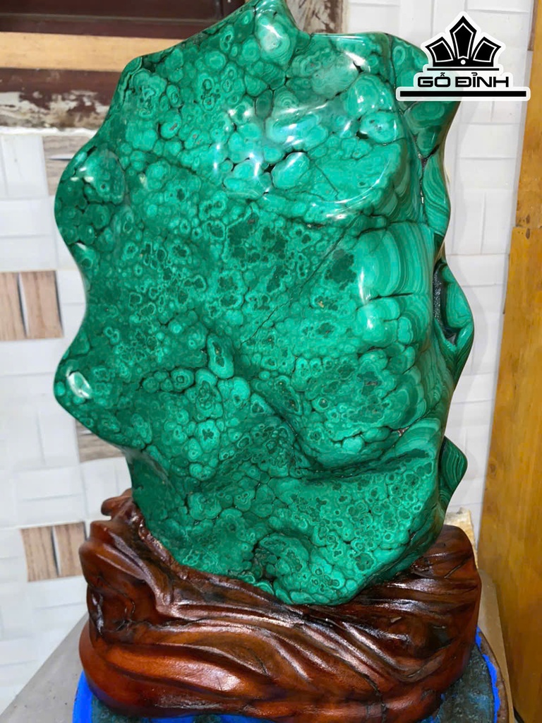 Tác Phẩm Đá Khổng Tước - Malachite Cao 38 Ngang 24 (cm) - 12,3kg
