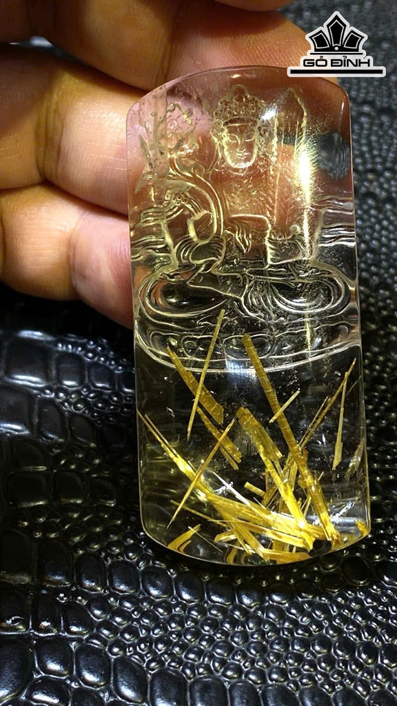 Mặt Dây Hư Không Tạng Bồ Tát Đá Thạch Anh Tóc Vàng Cao 62,8 Ngang 28,8 Sâu 12,9 (mm) - 45gr