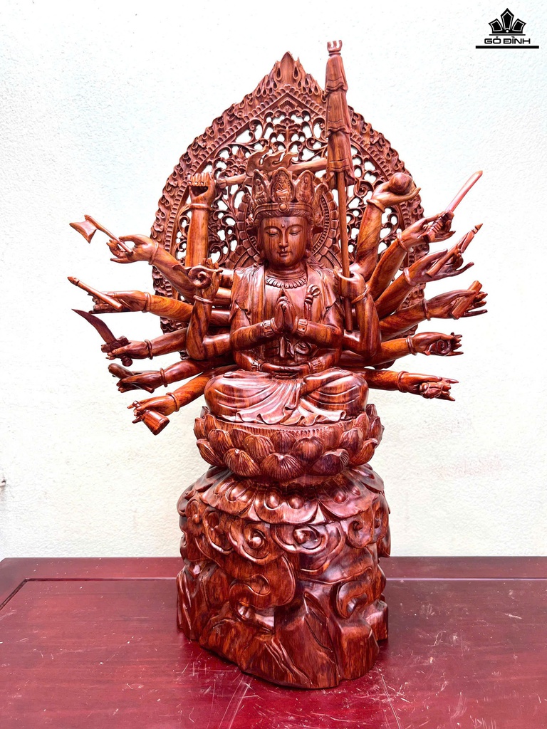 Tượng Phật Chuẩn Đề Gỗ Sưa Cao 50 Ngang 34 Sâu 18 (cm)