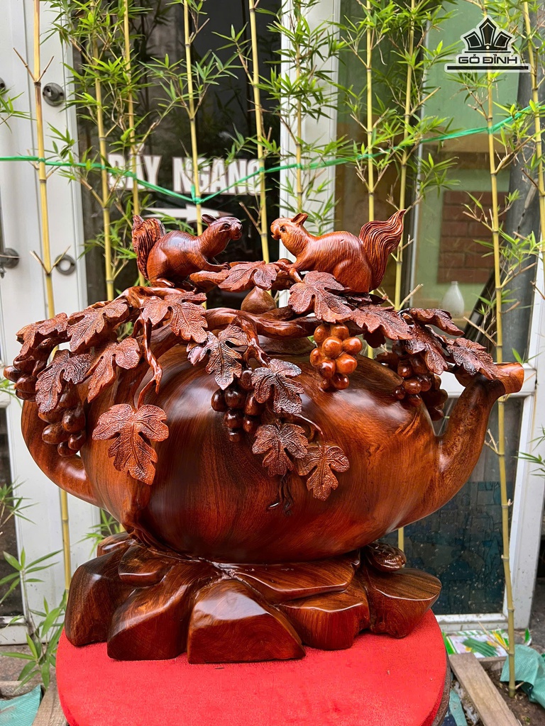 Ấm Xuyến Nho Sóc Gỗ Nu Hương Cao 43 Ngang 51 Sâu 30 (cm)