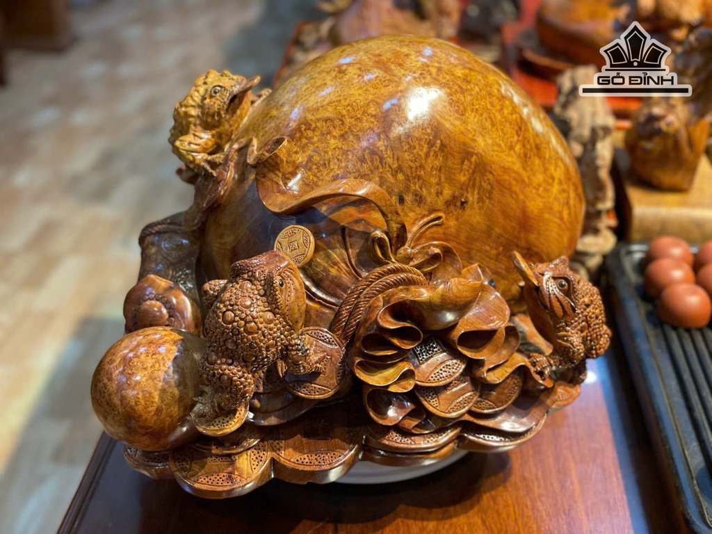 Tượng Tam Cóc Ngậm Tiền Gỗ Nu Hương Cao 30 Ngang 55 Sâu 39 (cm)