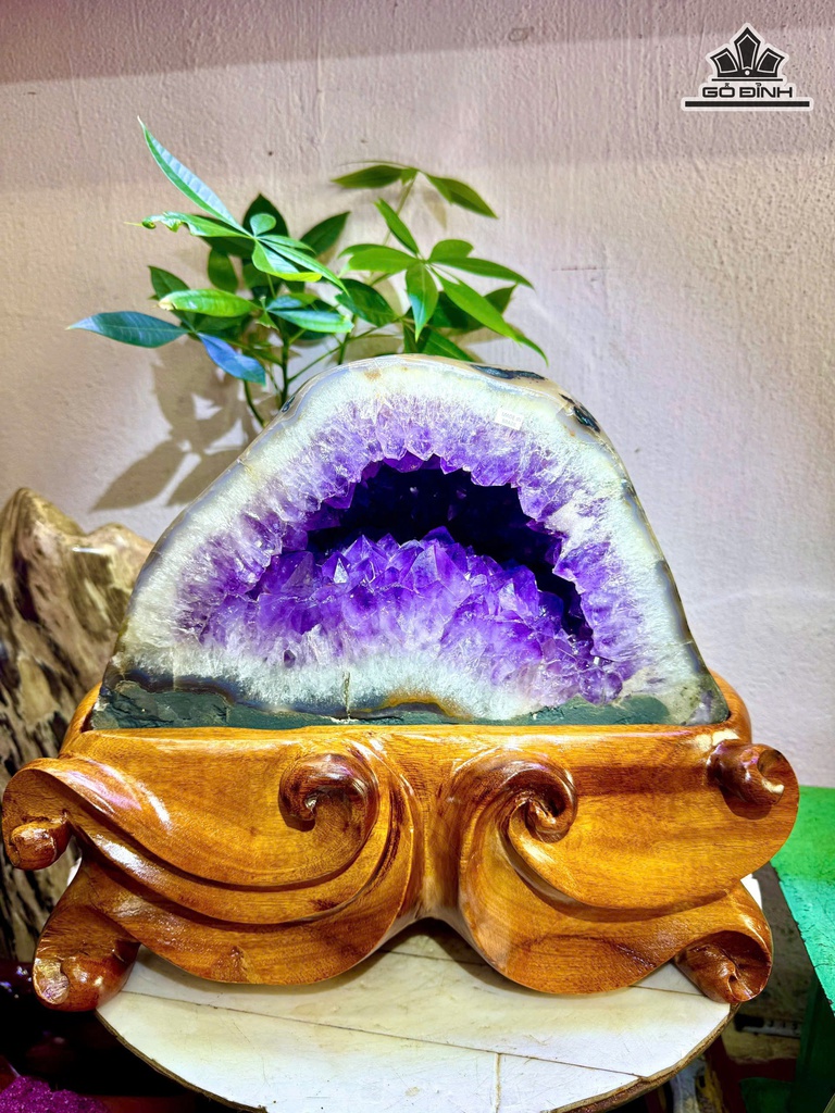 Hốc Đá Thạch Anh Tím Cao 29 Ngang 29 (cm) 16,4kg Luôn Đế