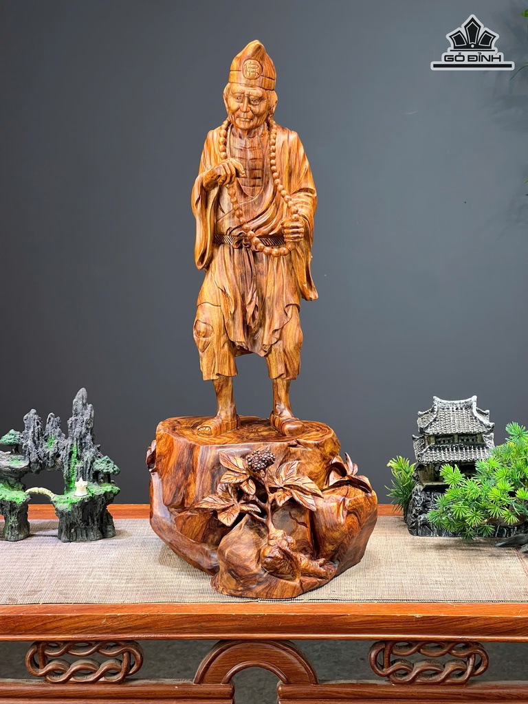 Tượng Tế Công Gỗ Sưa Cao 52 Ngang 25 Sâu 23 (cm)