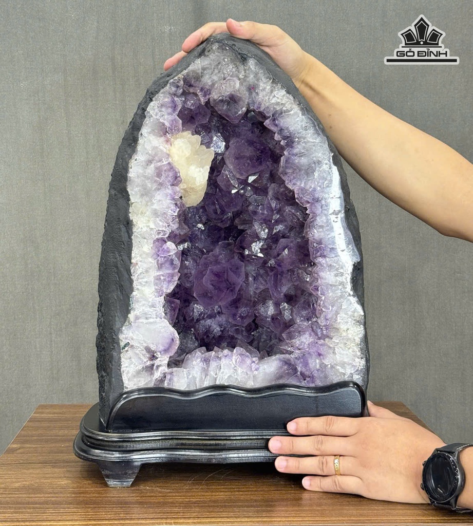 Hốc Đá Thạch Anh Tím Cao 46 Ngang 29 Sâu 21 (cm) - Nặng 29,5kg
