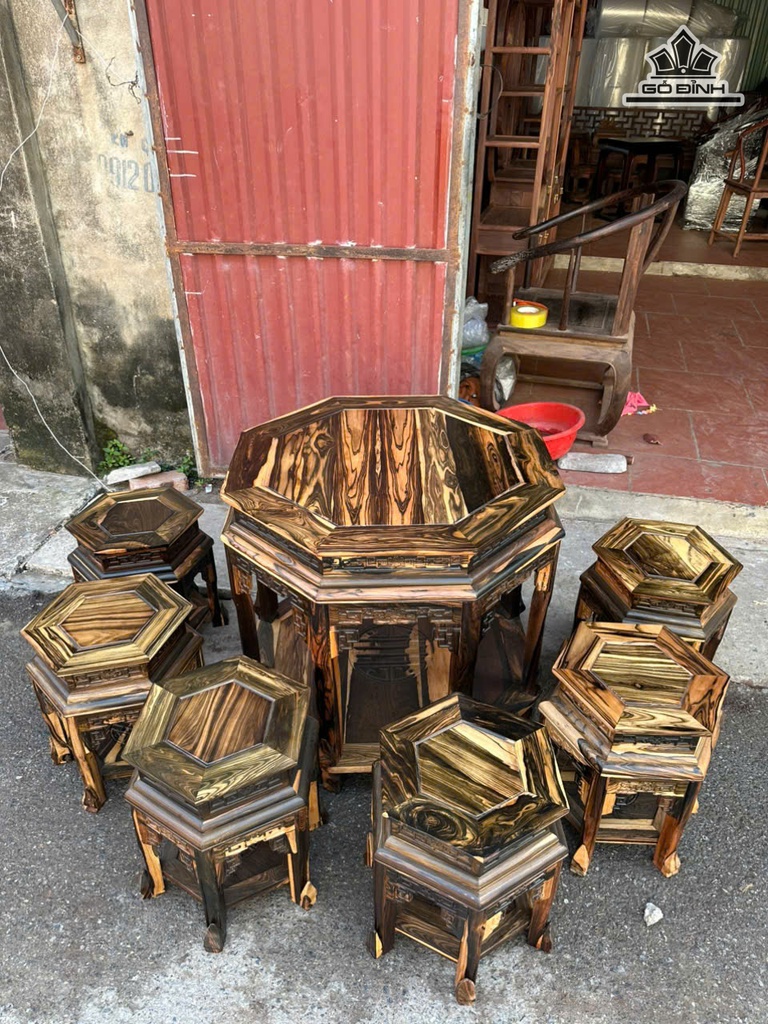 Bộ Đôn Lục Lăng 7 Món Gỗ Mun Hoa- Bàn Cao 70 Mặt Bàn Rộng 81 - Ghế Cao 43 - Đường Kính Mặt Ghế Rộng 36 (cm)