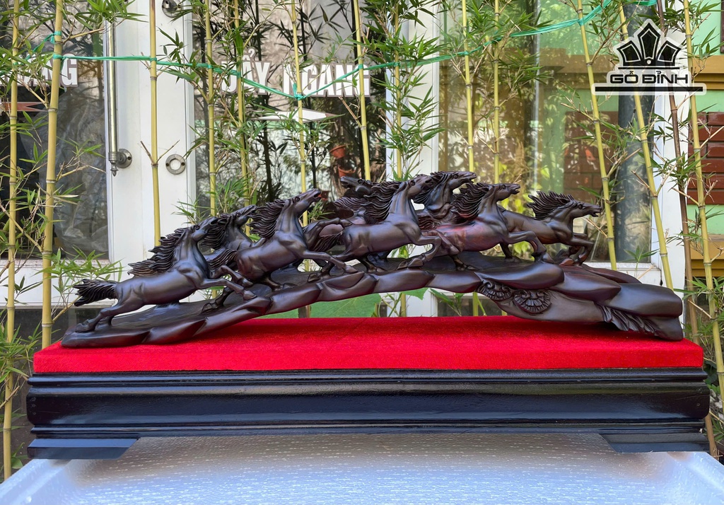 Tượng Mã Đáo Thành Công Gỗ Trắc Cao 16 Ngang 60 Sâu 10 (cm) - Cả Kỷ Cao 26