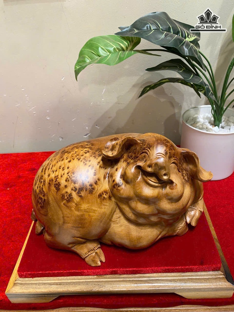Tượng Heo Gỗ Nu Ngọc Am Cao 14 Ngang 26 Sâu 19 (cm)