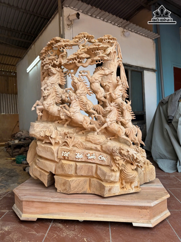Tượng Bát Mã Gỗ Ngọc Am Cao 178 Ngang 150 Sâu 58 (cm)