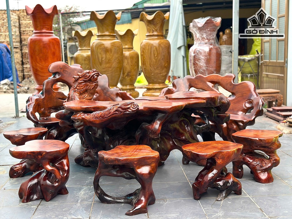 Bộ Bàn Ghế Gốc Cây Gỗ Gốc Hương Ta - Bàn Cao 72 Ngang 178 Sâu 138 - Tựa Cao 86x102 Ngang 130 Sâu 40x50 - Đôn Cao 40 Ngang 40x46 Sâu 35x40 (cm)