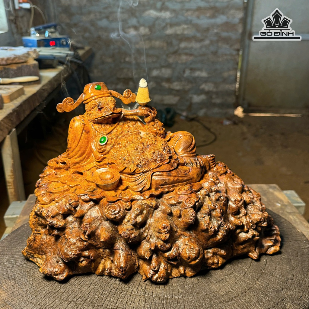 Tổng Cóc Xông Trầm Gỗ Nu Nghiến Cao 21 Ngang 33 Sâu 15 (cm)