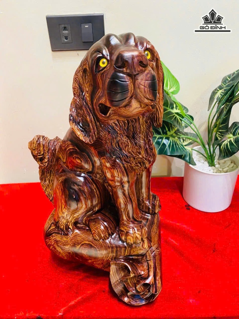 Tượng Chó Gỗ Cẩm Cao 40 Ngang 22 Sâu 19 (cm)