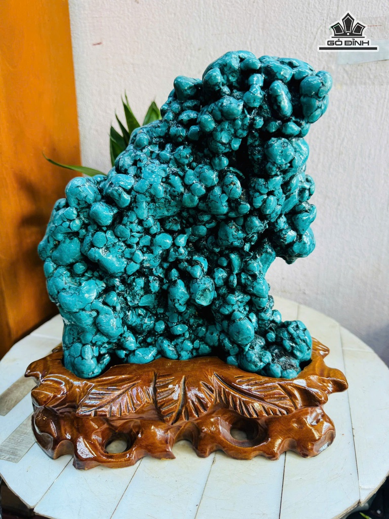 Tác Phẩm Đá Tusquar (Ngọc Lam) Cao 29 Ngang 20 (cm) 4,6kg Cả Đế