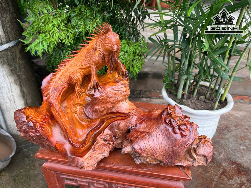 Chú Kì Nhông Gỗ Hương Cao 32 Ngang 51 Sâu 32 (cm)