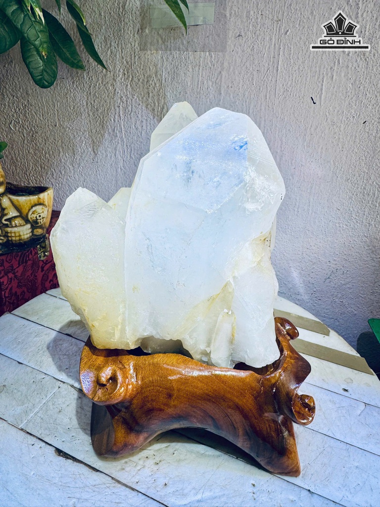 Trụ Đá Thạch Anh Trắng Cao 25 Ngang 16 (cm) - 6,2kg Cả Đế